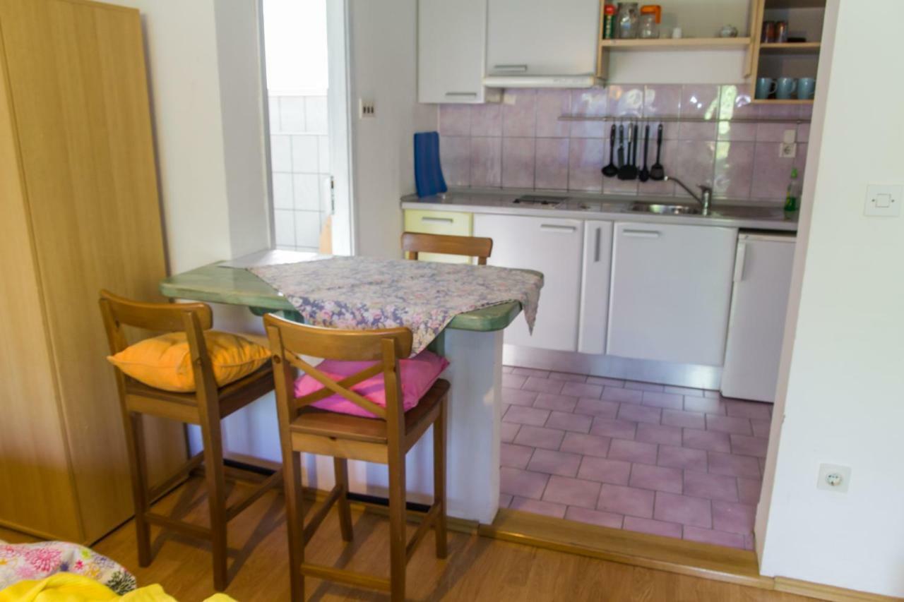 Karmen Apartment Veli Losinj Exterior photo