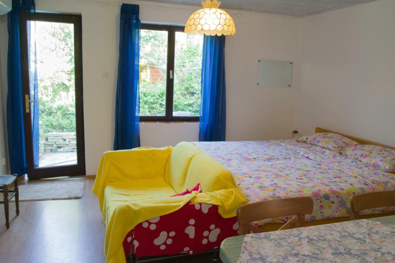 Karmen Apartment Veli Losinj Exterior photo
